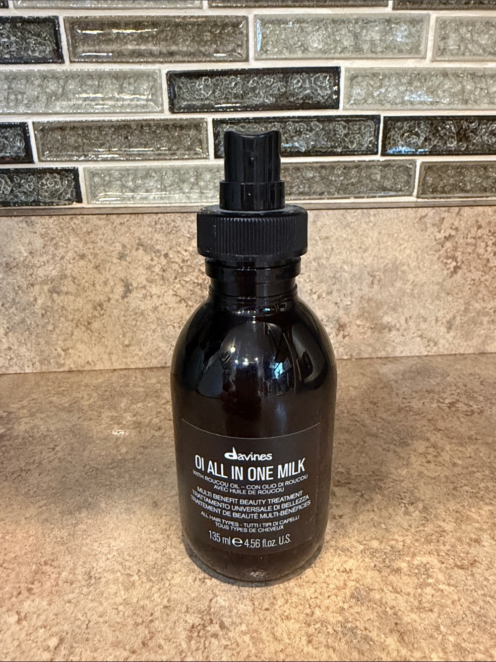 Davines  Oi All In One Milk Leave In Conditioner Hair Treatment Soft & Shiny